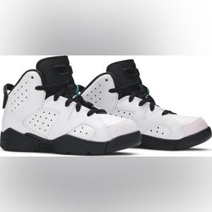 Air Jordan 6 Retro BT Hyper Jade
Nike 2017 kids size 12c white with black
